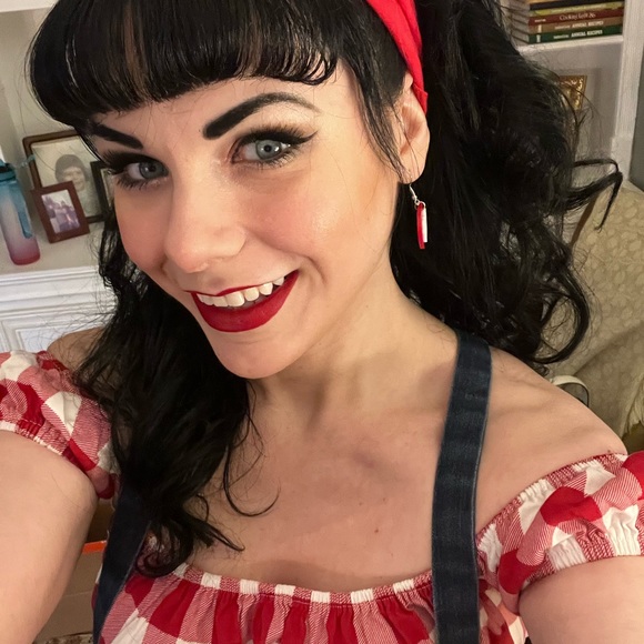 Meet your Posher, Robin - Picture 4 of 5